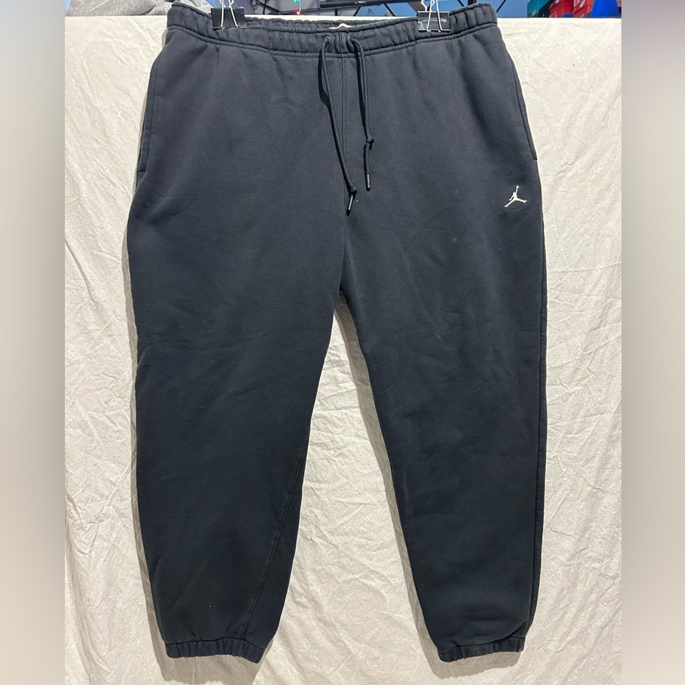 Jordan Sweatpants
Size XXL
Color:Black